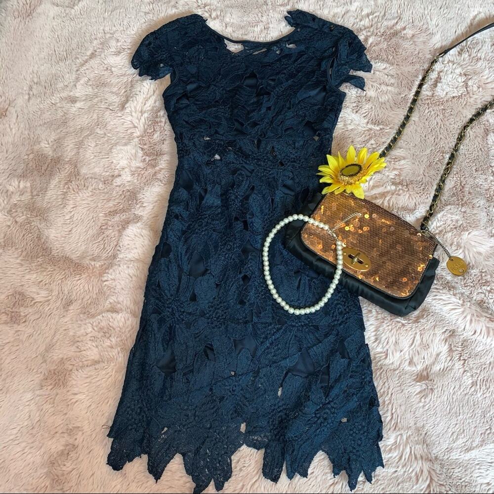 NWT Romeo & Juliet Couture Navy Blue Lace Overlay Formal Sheath Dress Size XS - Picture 3 of 16